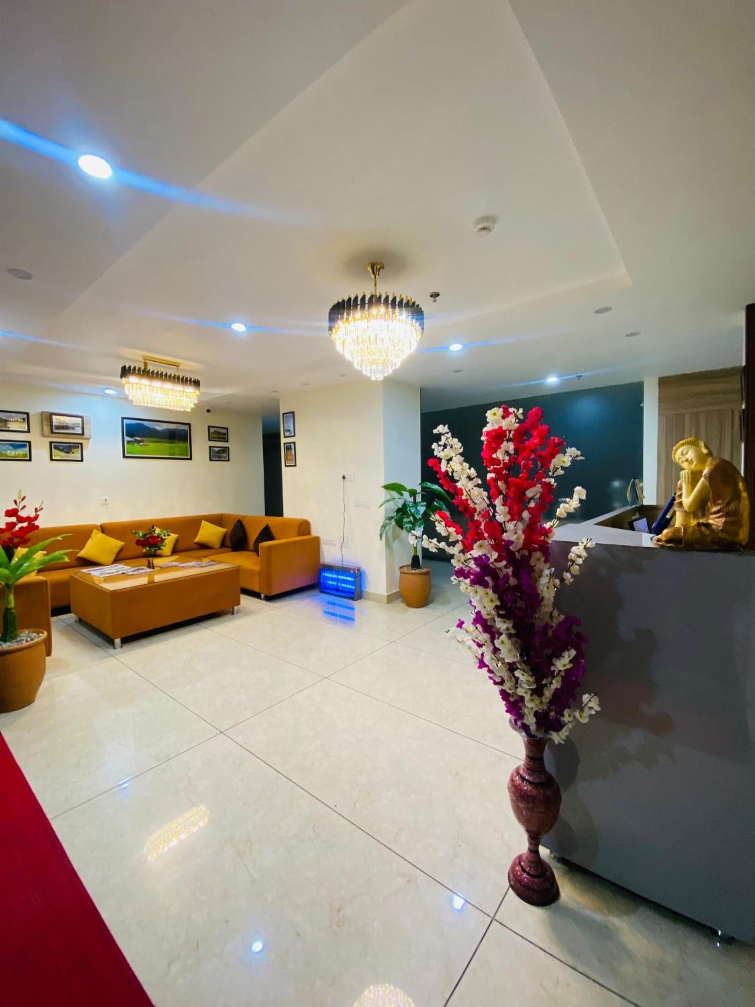 דלהאוזי Hotel Pines And Peeks By Tws Hotels מראה חיצוני תמונה