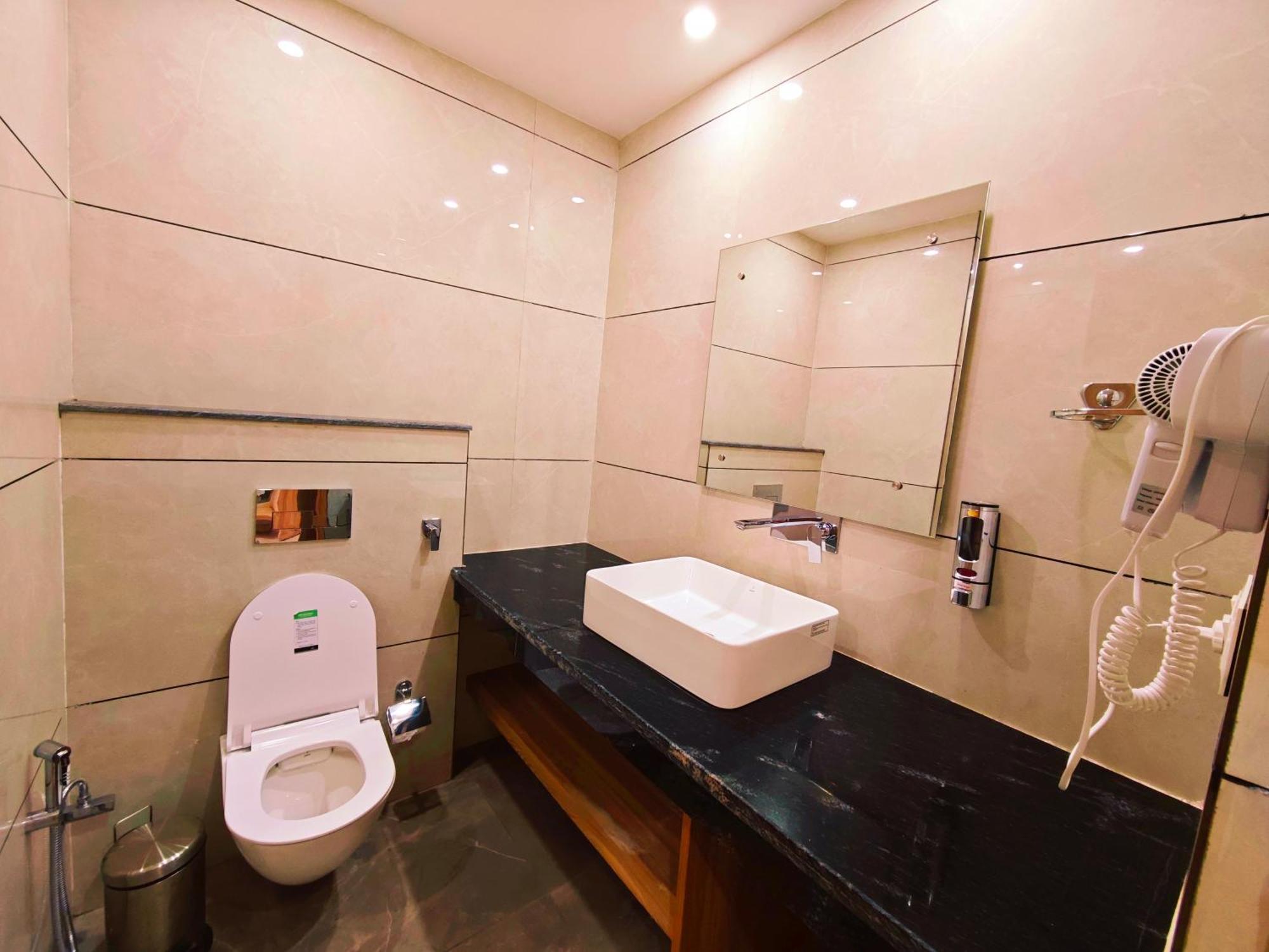 דלהאוזי Hotel Pines And Peeks By Tws Hotels מראה חיצוני תמונה