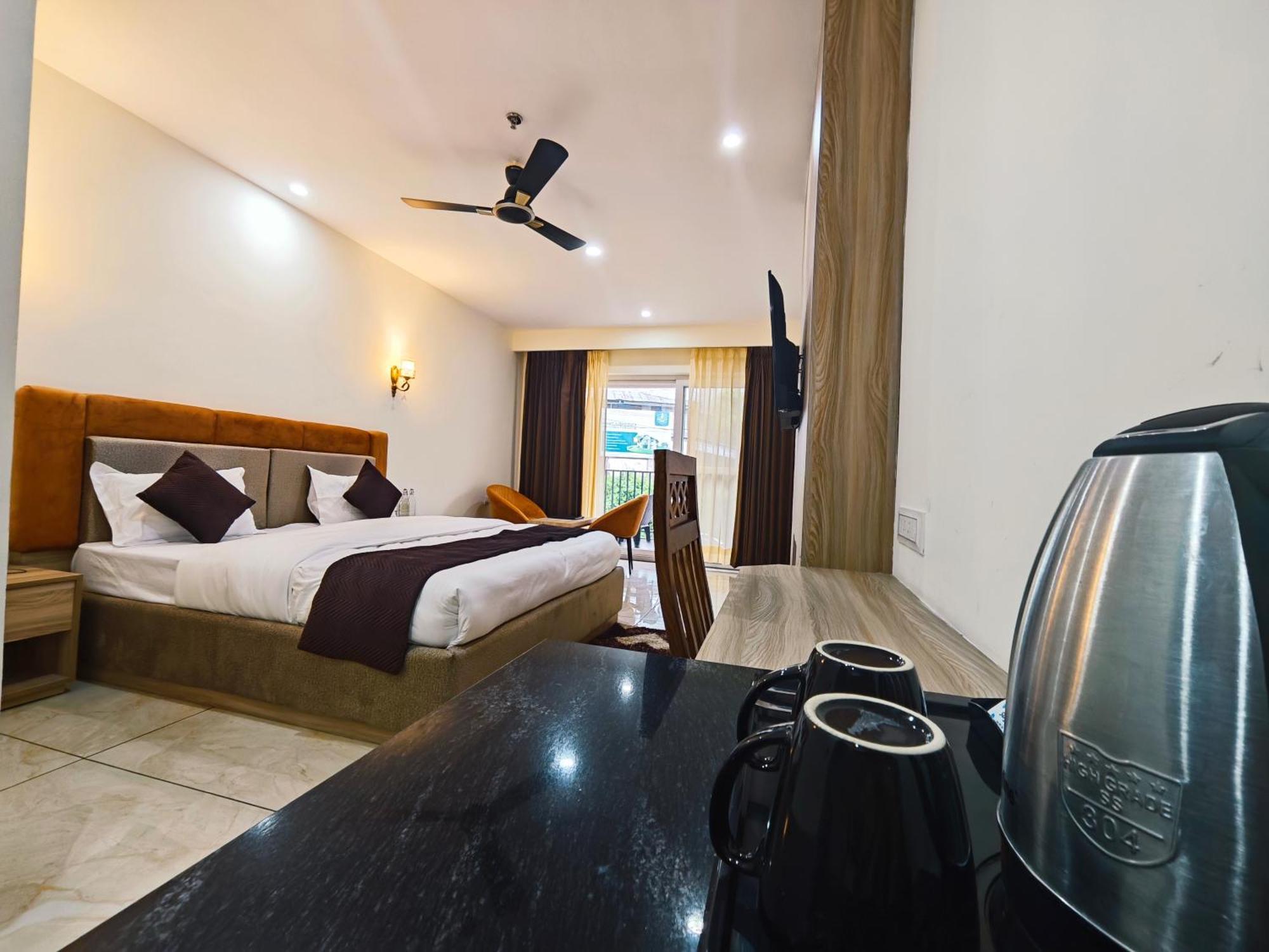 דלהאוזי Hotel Pines And Peeks By Tws Hotels מראה חיצוני תמונה