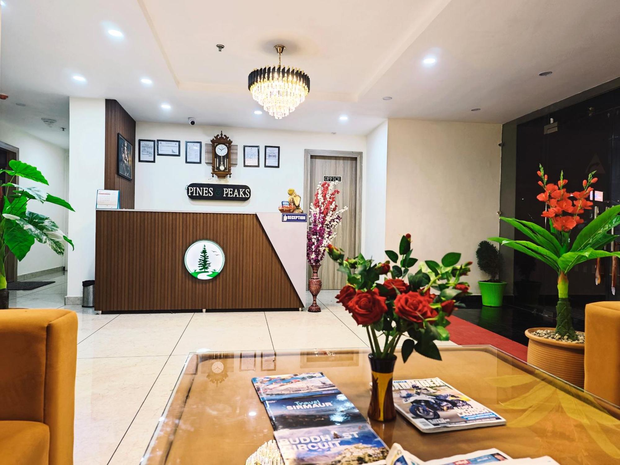 דלהאוזי Hotel Pines And Peeks By Tws Hotels מראה חיצוני תמונה